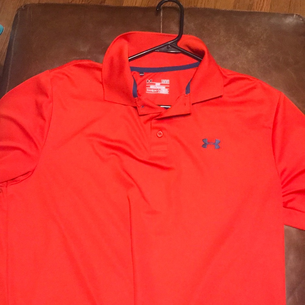 Like New!!! Under Armour Heat Gear Golf Shirt